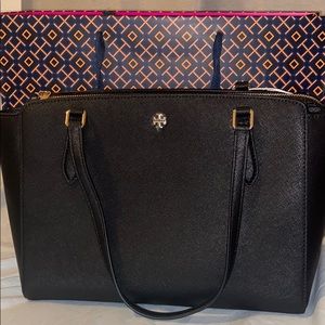 ♥️ HP ♥️ Tory Burch Emerson Small Top Zip Tote